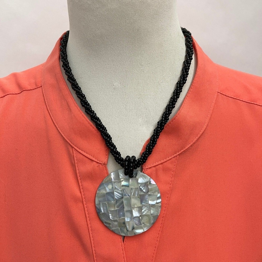 Iridescent Pendant Black Beads Beaded Women's Fashion Necklace NWOT